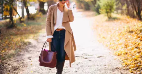 Doplňky, které skutečně pozvednou váš outfit: Kabelka, pásky a boty jako vrchol vašeho looku