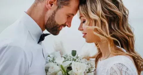 "Můj manžel si po 50 letech manželství našel přítele. Dnes žijeme ve třech," svěřila se nám Olina (70)