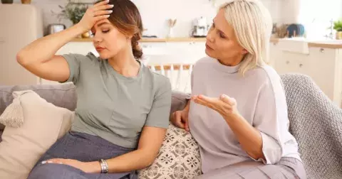 "Moje matka celý život bojuje se svou maminkou. Nemá ji ráda, protože opustila dědečka," svěřila se Jaroslava