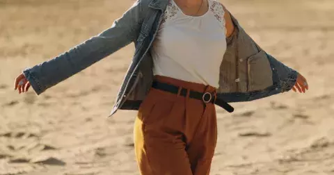 Ty nejlepší kalhoty na podzim? Na džíny zapomeňte, vrací se legendární kalhoty s vtipným názvem