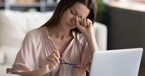 Když se z únavy nevyspíme. Jak poznat únavový syndrom a jak ho řešit