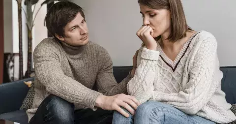 Klára (47 let): Po 20 letech manželství mě opustil kvůli mladší. Kdo vlastně jsem?