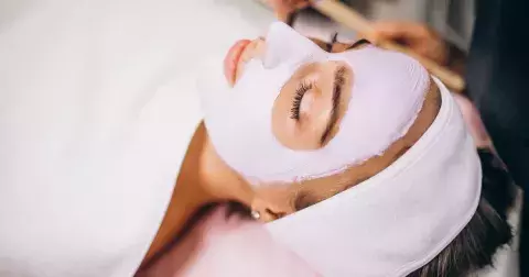 Nikdy není pozdě: 5 důvodů proč začít chodit na kosmetiku klidně po padesátce