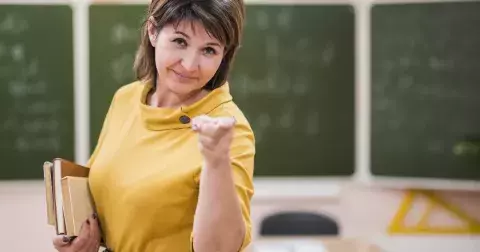 Kvíz: Pamatujete si ještě něco z ruštiny? Vakzál, kaníkuly íli škola, zopakujte si, co jste dříve uměli, jako když bičem mrská