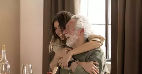 “Táta už to sám nezvládá. Nikdy bych nevěřila, že si s vlastním otcem nebudu vědět rady,” píše Anežka