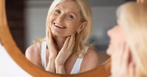 Nejde jen o obličej: Zjistěte, jak si zachovat mladistvý vzhled i na krku a dekoltu