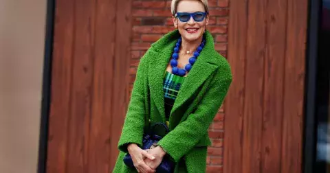 Tenhle klasický vzor se na podzim objeví na kabátech, šatech, šálách i kalhotách