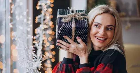 Chybí vám letos inspirace na vánoční dárky? Máme pro každého něco