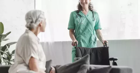 “Musím se starat o mámu, ale cítím, že na to nemám sílu,” vnímá své limity Daniela