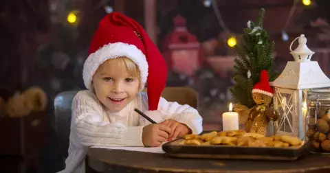 Kvíz: Zlaté prasátko, lití olova nebo pouštění lodiček. Myslíte, že máte české vánoční zvyky v malíku?