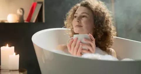 Astrologické detoxy: Co by mělo vaše znamení na podzim a v zimě pustit, aby se mu ulevilo. U Raků je to minulost