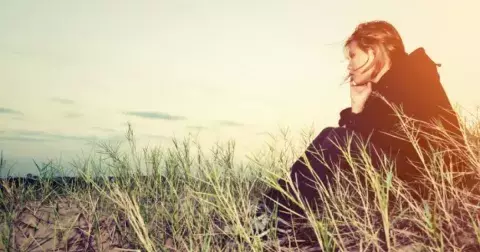 Ilona (42 let) Příběh ze života: "Svého otce jsem nikdy nepoznala, matka o něm odmítla mluvit," svěřuje se Ilona