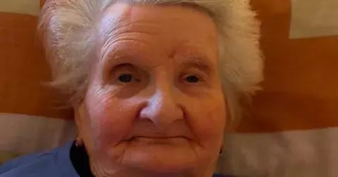 Příběhy z důchoďáku: Když ptáčka lapají, hezky mu zpívají aneb jak to všechno začalo, nám vyprávěla Anna (40)