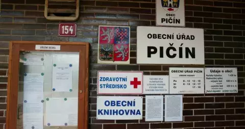 Vesnice s nejbizarnějšími názvy v Česku: Nevěřili byste, ale tato místa u nás skutečně existují. Jejich názvy vás pobaví, s některými se obyvatelé neztotožnili