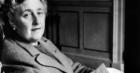 Před 50 lety zemřela Agatha Christie: Záhadné zmizení, zlomené srdce a žena, která naučila svět milovat zločin
