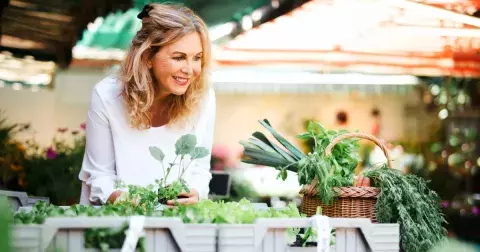 Jestliže chcete posílit imunitu po 50, nestačí užívat multivitamin. Dodejte tělu, co mu opravdu chybí