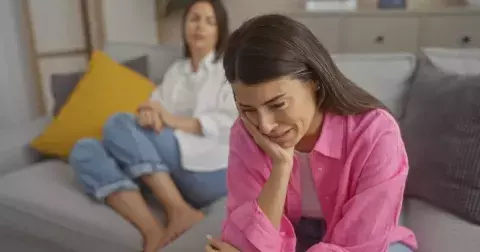 „Moje dcera mě vysává. Když ji odmítnu, označí mě za sobce,“ je unavená Petra (42)