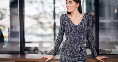 Plesová sezona je tu: Vyberte si společenské šaty, ve kterých okouzlíte i po 50