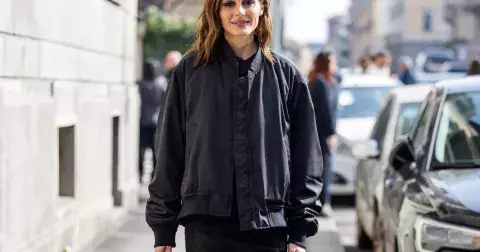 Zimní bunda, ve které spolehlivě omládnete: Zkuste obléknout tyto netradiční kousky