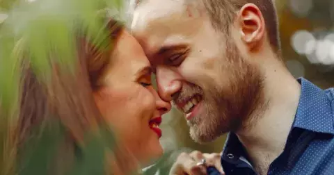 "Zamilovala jsem se do svého šéfa a musela jsem kvůli tomu skončit v práci," svěřila se Petra (41)