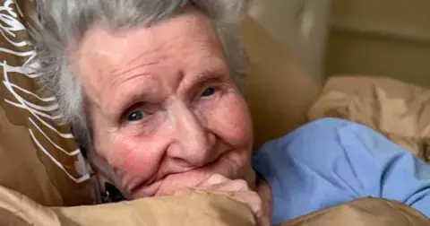 Příběh z důchoďáku: Chodby, které zejí prázdnotou a vaše kroky zní jak ozvěna