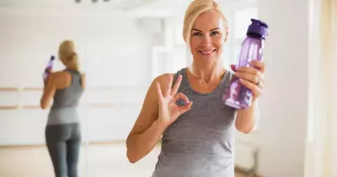 Tyto jednoduché cviky zvládnou i ženy nad 60 let. Výrazně zlepší kvalitu vašeho života, včetně toho intimního. Jak je cvičit?