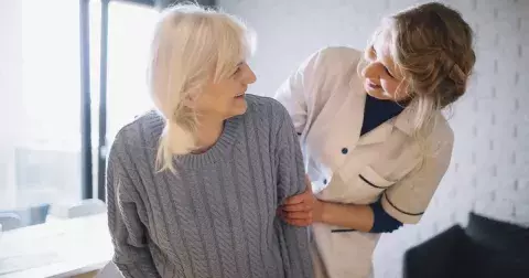 Andrea (53): “Máma potřebuje péči a já se o ní starat nechci a nemůžu”