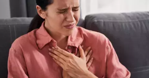 Infarkt a mrtvice patří mezi nejčastější příčiny úmrtí. Poznejte první příznaky včas