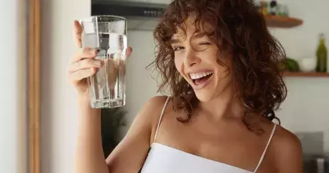 Nejde jen o játra: Proč je důležité vynechat alkohol nejen teď v únoru. Změny, které přijdou, vás překvapí