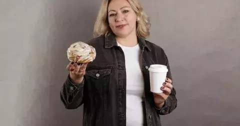 Obezita jako chronická nemoc: Méně jíst a více cvičit? Tyhle rady na emoční jezení nestačí. Pevnou vůli je potřeba podpořit