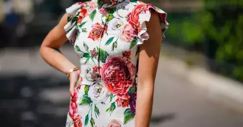 Nechte šatník rozkvést: Vzory, díky kterým omládnete o 10 let. Na kostky ale pozor