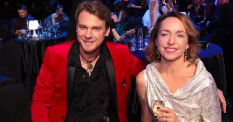 Trnitá cesta za láskou Vilhelmové s Dykem: Tajná randíčka, dva rozbité vztahy, jedna rozpadlá kapela a na konci jeden z nejstabilnějších párů našeho šoubyznysu