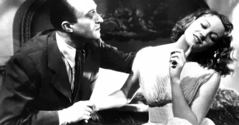 Kvíz: Poznáte filmy pro pamětníky jen podle fotky? Všech 10 správných odpovědí zvládne jen odborník