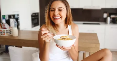 Co každodenní konzumace ovesných vloček dělá s vaším tělem, vysvětluje dietoložka Milena Nosek