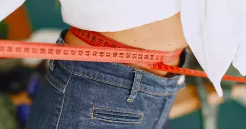 Opravdu fungují, nebo je to jen mýtus v boji proti obezitě? Redakční výběr doplňků stravy na hubnutí