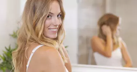 Jak na správné mytí vlasů: Rozhoduje i teplota vody. Většina žen dělá zásadní chybu