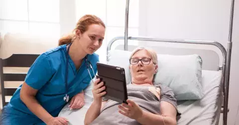 Aneta (56): “Moje sestra je odkázaná na péči druhých, její manžel to dělat nechce, ale peníze mu nesmrdí,” je naštvaná Aneta