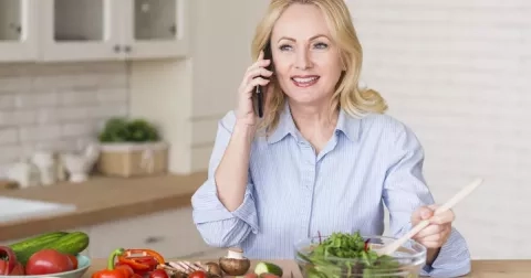 10 běžných potravin, které výrazně zpomalují stárnutí vaší pleti. Většina z nich je velmi chutná