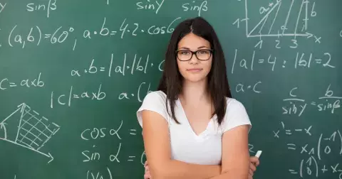 Studie odhalily šest znaků, že jste chytřejší než ostatní. Máte některé z nich?