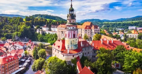 Kvíz pro milovníky historie a kultury: Poznáte hrady a zámky naší republiky jen podle fotek?