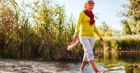 Awe walks: Procházky úžasu vás zbaví chronického stresu a zklidní mysl za 15 minut denně