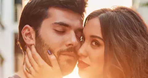 Fyzický vzhled nehraje při flirtování zásadní roli: Zkuste těchto pár triků při svádění a okouzlíte každého muže