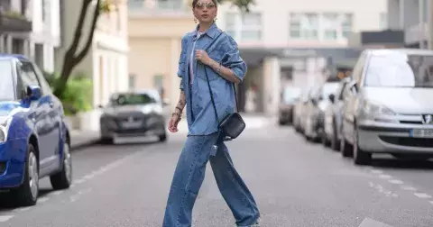 Denim budeme letos nosit víc než kdykoliv předtím. A zdaleka nepůjde jen o džíny