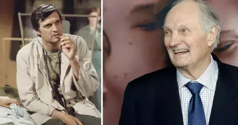 Charismatický Hawkeye Pierce ze sitcomu M.A.S.H.: Herec Alan Alda i přes Parkinsona na prahu devadesátky stále hraje
