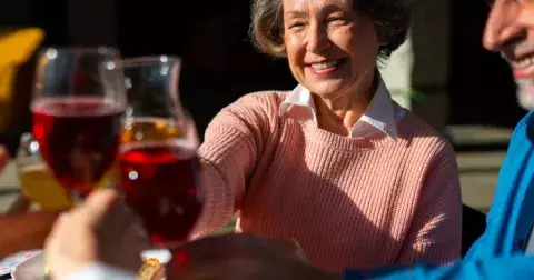 Chcete být zdraví a žít dlouho? Pak zkuste triky Španělů, které skutečně fungují. Nejsou vázané na zeměpisnou šířku, máme je i u nás