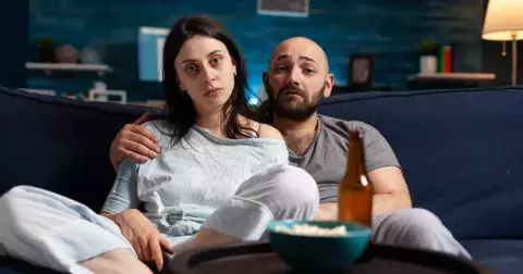 “Manžel sleduje filmy pro dospělé a mě to velmi vadí,” je naštvaná Veronika. Co dělat, radí Pavel Pařízek