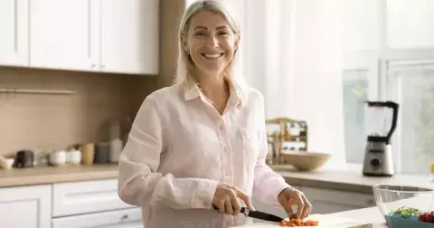 Jak se dožít 100 let: Zařaďte do svého jídelníčku potravinu, kterou máme všichni doma. Účinně bojuje proti zánětům v těle