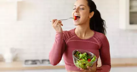 Deset dokonalých potravin, na kterých stojí středomořská dieta. Svědčí figuře, srdci i mladistvé pleti