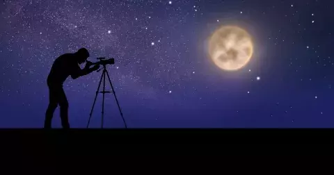 Kvíz: Velký vůz, Kuřátka nebo Sirius? Jak se orientujete v letní noční obloze? Teď nabízí skvělou podívanou nejen pro romantiky