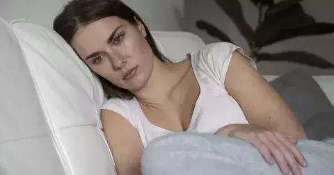 Bára (43): “Asi mám krizi středního věku, ale potřebuju pauzu od všeho.” Odpovídá psycholog Pavel Pařízek